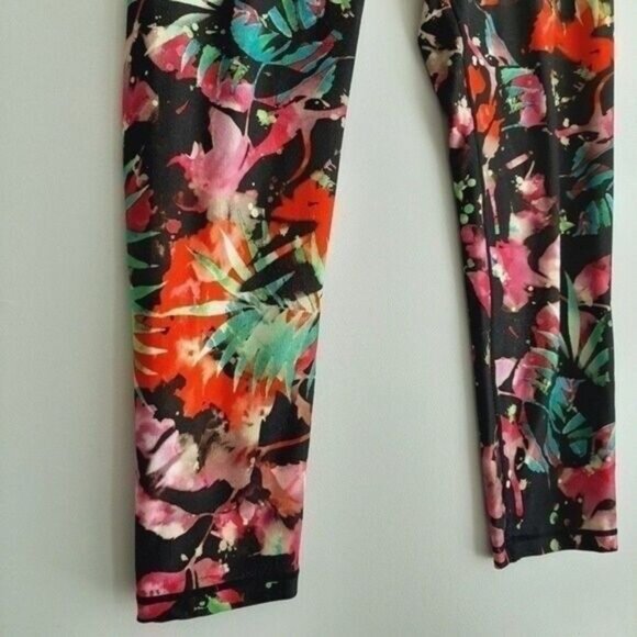 NANETTE LEPORE Splash Palm Smoothie Capri Gym / Workout Leggings Sz M Flawed - Picture 6 of 11